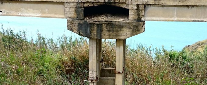 Stabile, ma non stabilissimo
Mareamico: “Per l’Anas il degrado del ponte Caos nell’Agrigentino è superficiale, le immagini dicono tutt’altro” CLICCA NEL LINK E GUARDA LE FOTO lasiciliaweb.it/2018/10/10/sta…