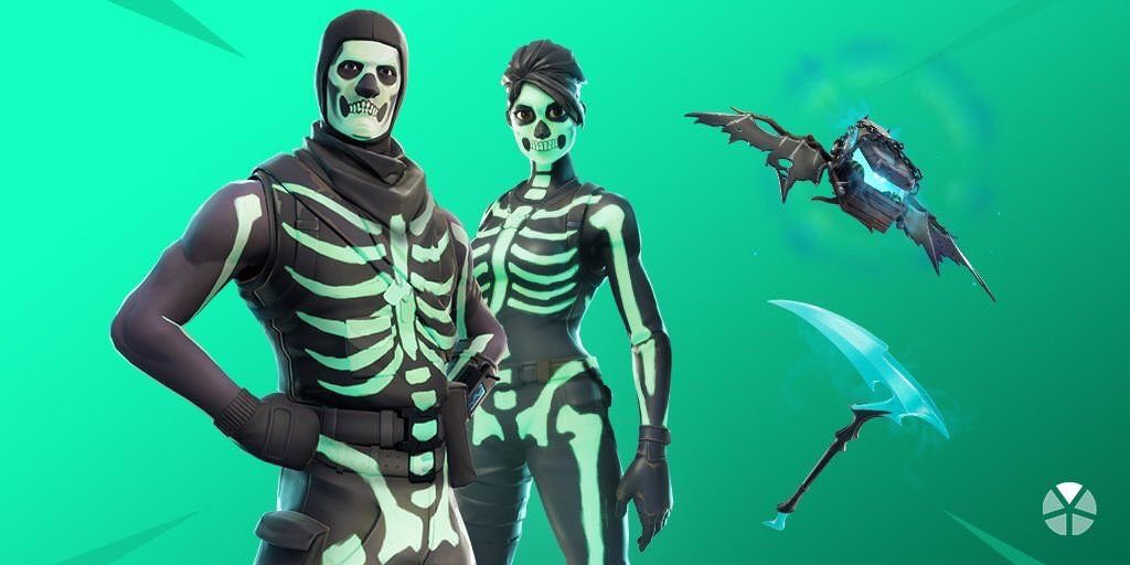 FortniteLocker's tweet photo. The OG Skull Trooper Is Back in the Item Shop! ���

FULL SET + IN-GAME PREVIEW:
https://t.co/nBj3lAQarC

#Fortnite #SkullTrooper #Fortniteleaks #FortniteSeason6 https://t.co/pAkfVVvnEw
