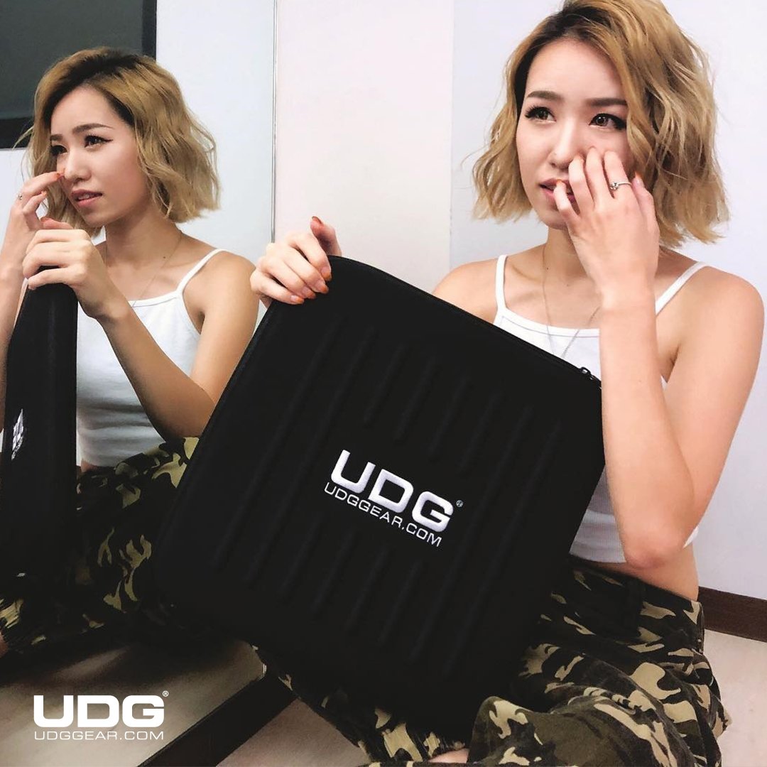 udggearcom's tweet photo. Me & UDG Tone Control Shield by @djereka #UDG #UDGGEAR #Deejay #Producer #DJLIFE #UDGonTheRoad #DJonTour #UDGreGram #technogirl #technogirls #ravegirls #djane #djgirl #tonecontrol #Japan #UDGJapan #femaledj #sexydj #vinyl #vinylbag #Ilovevinyl https://t.co/jYNNyVOFYv