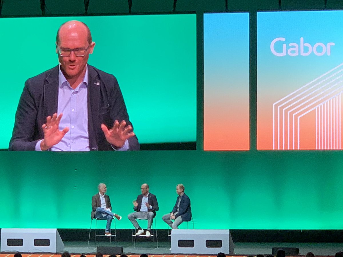 craigpeas's tweet photo. Future of Gabor customer experience on @magento is rolling out endless aisle to their retailers’ stores. Customers expect full range of products always. #MLEU18 #techdivision https://t.co/Ogv6hTITR3