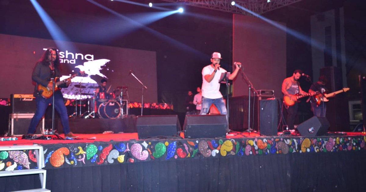 TrishnaTheBand's tweet photo. Music washes away from the soul the dust of everyday life.

#TrishnaTheBand #Trishna #Music #HardRock #rockstar #rockband #liveperformance #BestOfTheDay #indieartist #SoulMusic #livemusic #liveshow https://t.co/aMryajQ51U