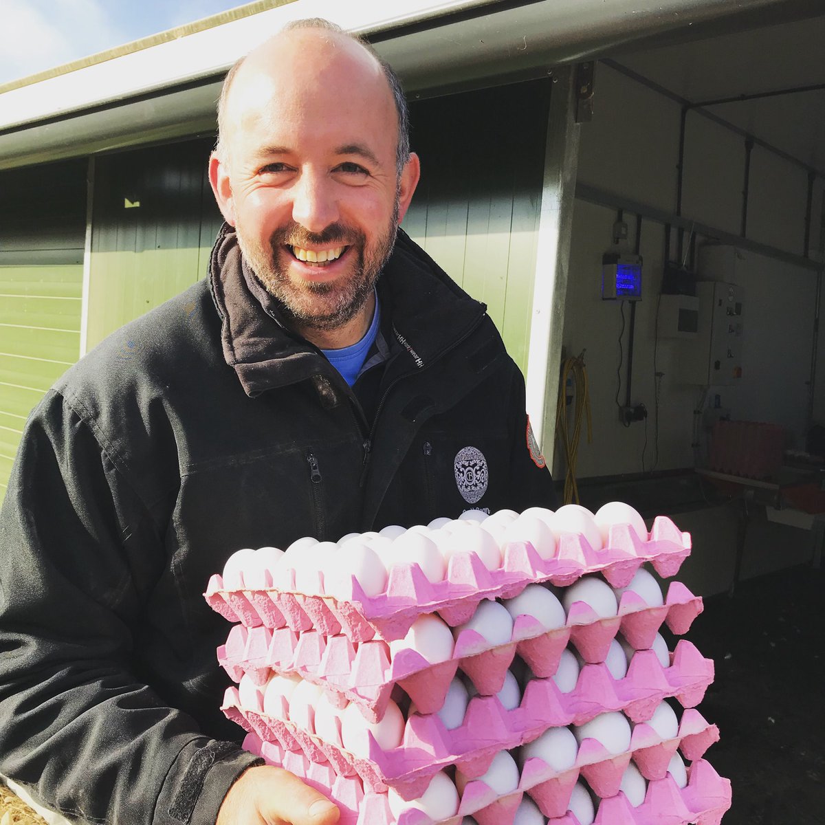 CacklebeanEggs's tweet image. Happy Birthday Mr CackleBean! Hope you have an eggcellent day you gorgeous man 🎂🎈🎁😍 #MrCackleBean #HappyBirthday #21Today! #HaveAWonderfulDay #LoveYou #CackleBeanEggs #ArlingtonWhite