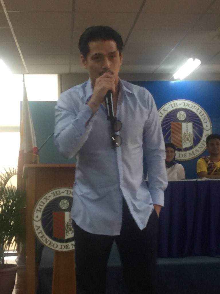 tatimaligro_'s tweet photo. Celebrity Robin Padilla speaks to the audience. #AteneoTALAB | @TheGUIDON https://t.co/KtKtuhGIjv