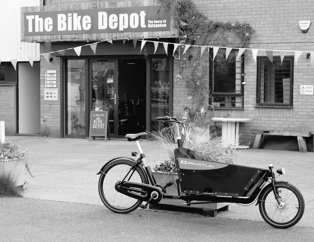 Outspoken Cycles (@outspokencycle) on Twitter photo Would you like <a href="/Outspokencycle/">Outspoken Cycles</a> to visit your school, crèche or place of work to show you how cargo bikes can enhance your life?
outspokencycles.co.uk/cargo-bike-dem… Would you like <a href="/Outspokencycle/">Outspoken Cycles</a> to visit your school, crèche or place of work to show you how cargo bikes can enhance your life?
outspokencycles.co.uk/cargo-bike-dem…