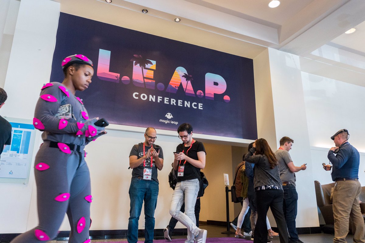 RobertLuxTweets's tweet image. A truly inspiring day meeting some really curious, passionate, and visionary people. A few photos from #LeapCon day 1. Props @magicleap