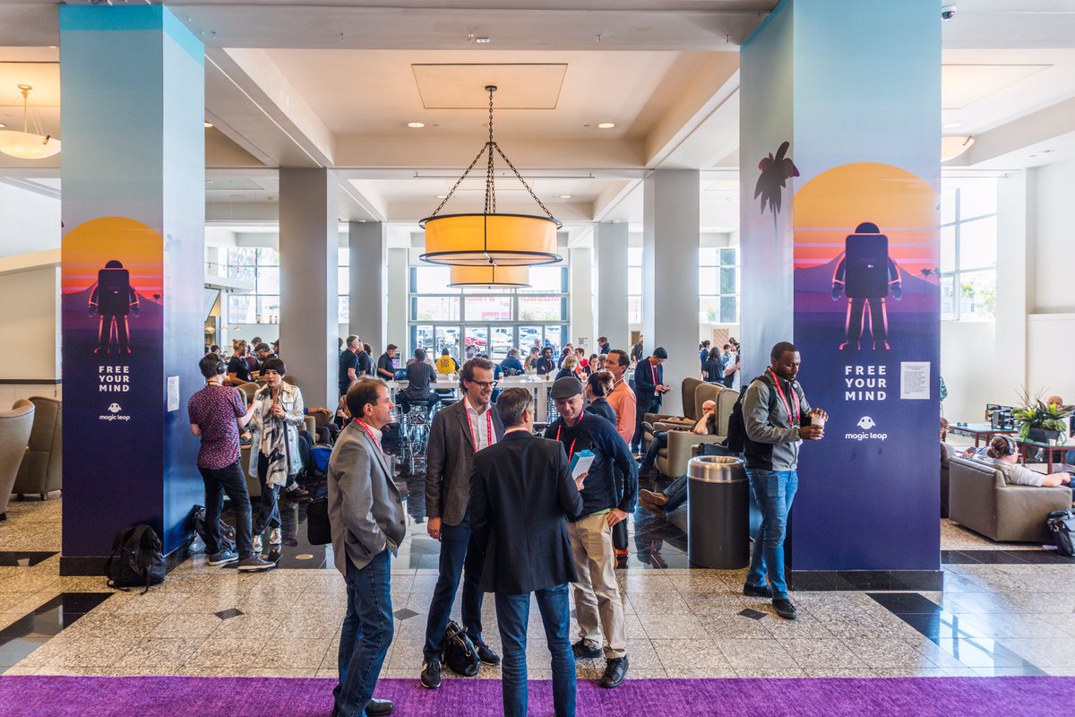 RobertLuxTweets's tweet image. A truly inspiring day meeting some really curious, passionate, and visionary people. A few photos from #LeapCon day 1. Props @magicleap