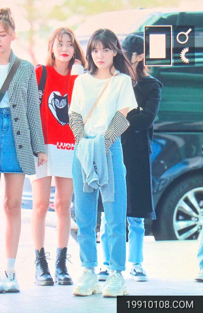 SHINJIMIN_COM's tweet photo. 181010 AOA 지민 출국 프리뷰

#AOA #지민 #신지민 @Official_AOA https://t.co/Jv9BT1Twim