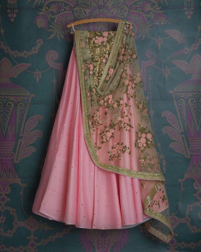 MyNex4's tweet photo. Designer Pink Embroidered Lehenga @ Rs. 2,100 https://t.co/Ap3VBMsDwD