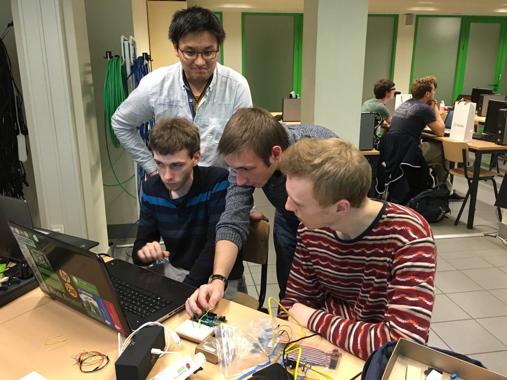 odiseehogesch's tweet image. Vandaag schiet onze jaarlijkse hackathon #informatica #toegepasteinformatica uit de startblokken. Internationale studententeams zoeken een manier om digitale stembussen te verbeteren. #odisee #campusbrussel #trustyourskills