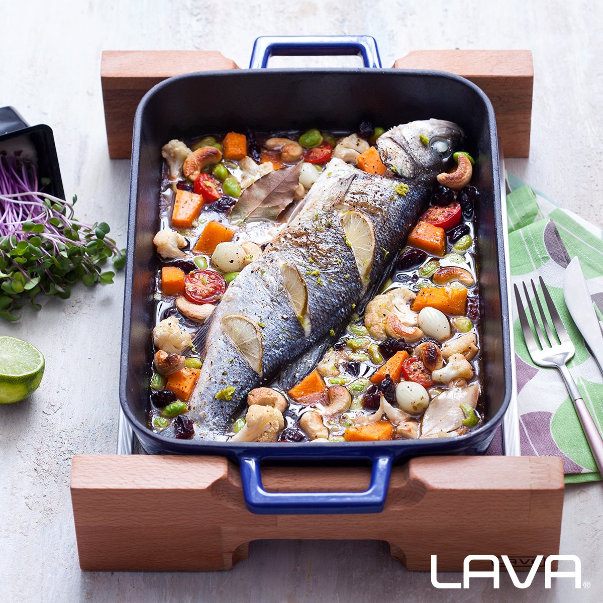 Akşam yemeğinize Lava Döküm Fırın Tepsisinde pişmiş balıkları konuk etmeye ne dersiniz?

#lava #yerliüretim #enlavalı #doğallıklalava #lavamutfak #mutfak #sebze #et #fırın #tepsi #yemek #lezzet #ızgara #balık #döküm #demir #dökümdemir #castiron #fırıntepsisi #akşamyemeği #dinner