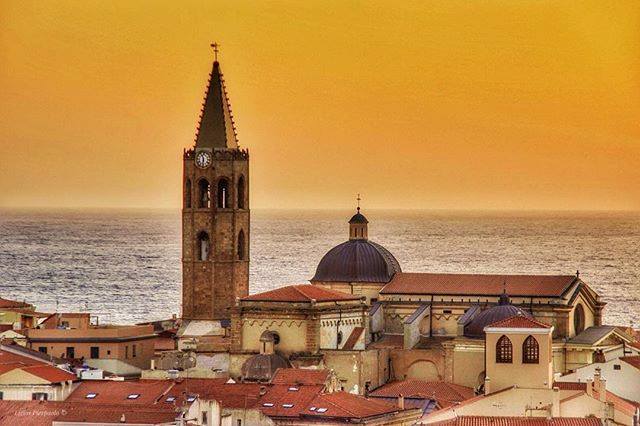 SardegnaAlMare's tweet photo. Grazie a @spillo4682 per aver usato il nostro hashtag #SardegnaAlMare:
Sfumature di tramonto sul centro storico ..#alghero #sardegna #sardinia #centrostorico #igersalghero #instasardegna #sardegnageographic #sardiniaexp #sonyalpha #sardegnalive #sardi… https://t.co/fPKLpuZFkh https://t.co/pRSVd0KrZO