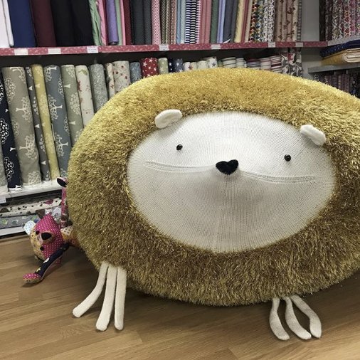 Whoops! Caught red-pawed at #WilliamsonsHaberdashery gathering fabrics for my winter nest 🦔❄️ #SpikeOnTour
instagram.com/p/BouBrUoFtdx/