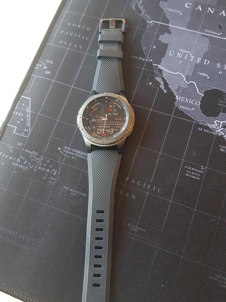 Haudegen_Lars's tweet photo. ... Papa hat ein neues Spielzeug 🤗 #Samsung #S3frontier #SamsungGear #Uhr https://t.co/wu1vMLpmmP