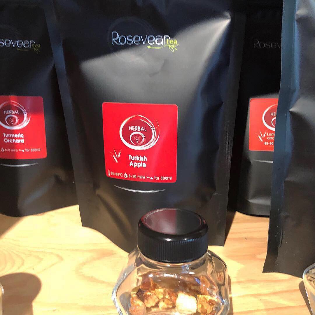 roseveartea's tweet photo. #Repost from @karenlreyburn. The best tea shop of them all. Went in to buy a breakfast blend for a friend and came out with African sunset, Tropical Dream, and tasters of Lady Mary Grey, Turkish Apple, and Masala Chai. #teaedinburgh #edinburghtea https://t.co/rQ9rn0rgex