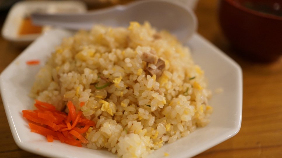 値段と量は 第六の味覚 信州グルメ 餃子 松本餃子食堂 松本市庄内の餃子が旨い中華居酒屋 味噌ダレで食べる小ぶりな餃子は何十個もいけます 誕生日月には24個もサービスなんてすごいです T Co Ibbuxt9vnk 長野 長野県 松本 松本