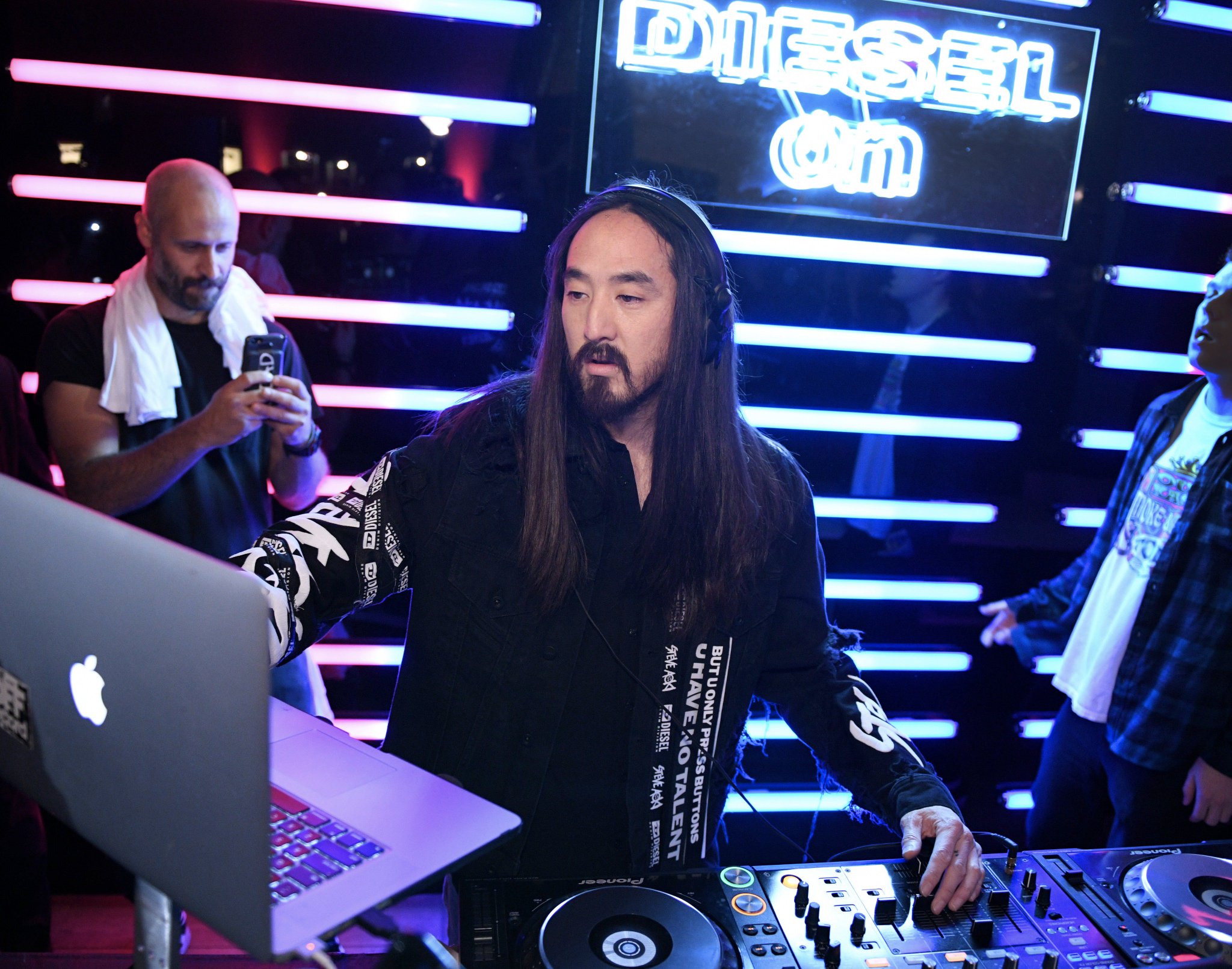 diesel smartwatch steve aoki
