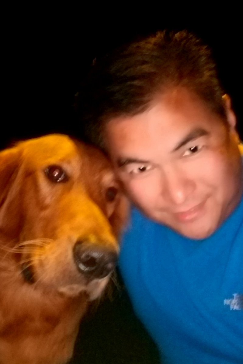 Walking this handsome golden doodle. I missed being with my labradors and playing with them.
#midnightwalk
#goldendoodle
#mansbestfriend
#retreivers