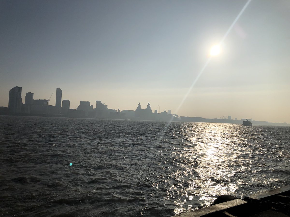 sandrachataway's tweet photo. @MerseyFerries best way to go to work ever! https://t.co/yoo0WzLi2F
