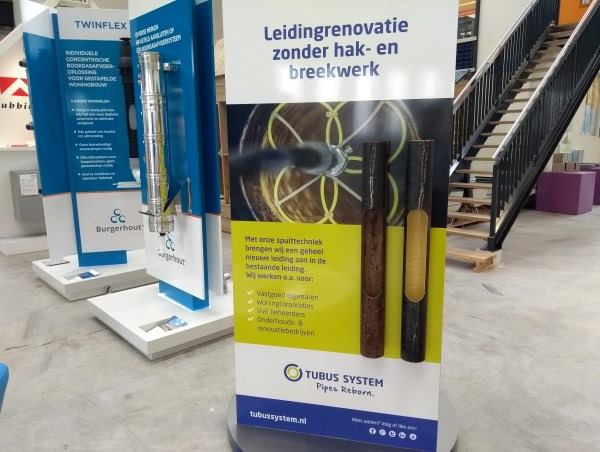 TubusSystemNL's tweet photo. #DagVanDeDuurzaamheid | Een mooi moment om u te informeren over onze nieuwe informatiezuil bij @icdubocentrum. Heeft u hem al bewonderd?
ICDuBo is de verbindende community voor professionals die duurzaam vastgoed (her)ontwikkelen en beheren. #relinen #leidingrenovatie https://t.co/DTuAyRaKL7