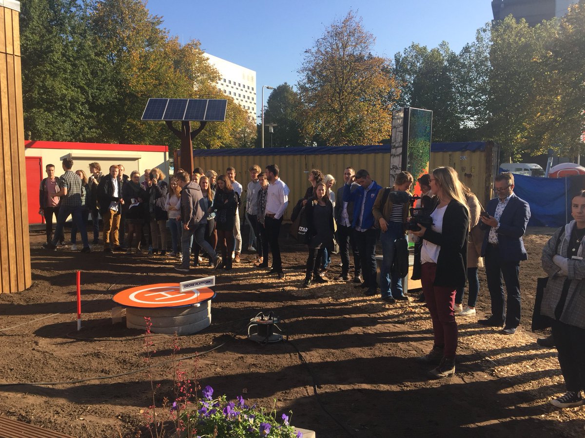 urgenda's tweet photo. Opening Selficiënt huis, circulair en modulair, van de studenten van de @HU_Utrecht op de 10de #DvdD18 https://t.co/GOonKCrfY1