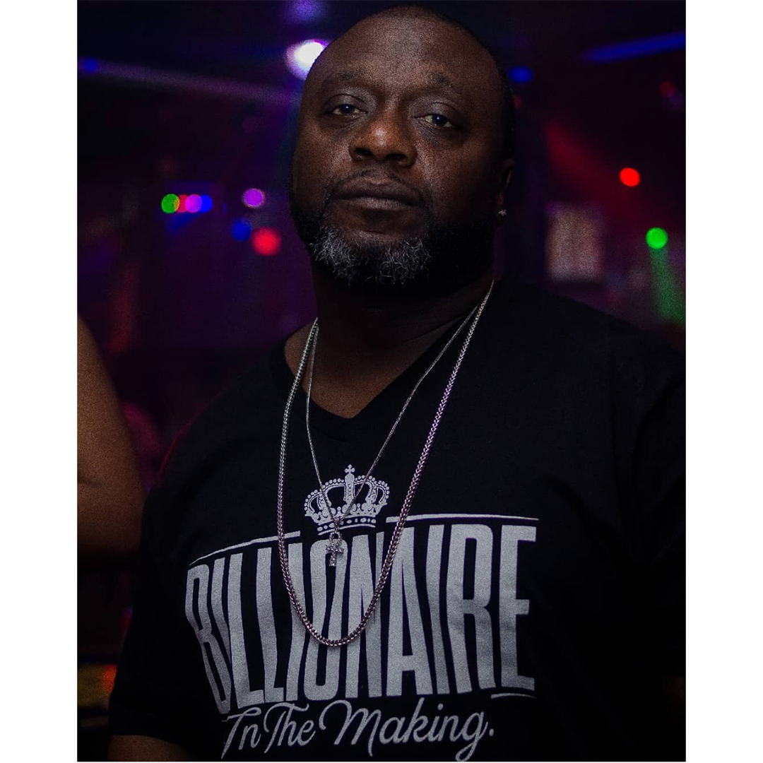 RichRugged's tweet photo. 'Billionaire In The Making'
@UrbanStylez214
Check your local streetwear retailer
Online link in bio
#richandrugged #richrugged #Miami #Global #fashion #style #billionaire #urbanstylez #hustle #hoodrich #money #rich #chrisfilly #streetwear #urbanwear #trendsetters #nocap #ad https://t.co/dIcXo90elU