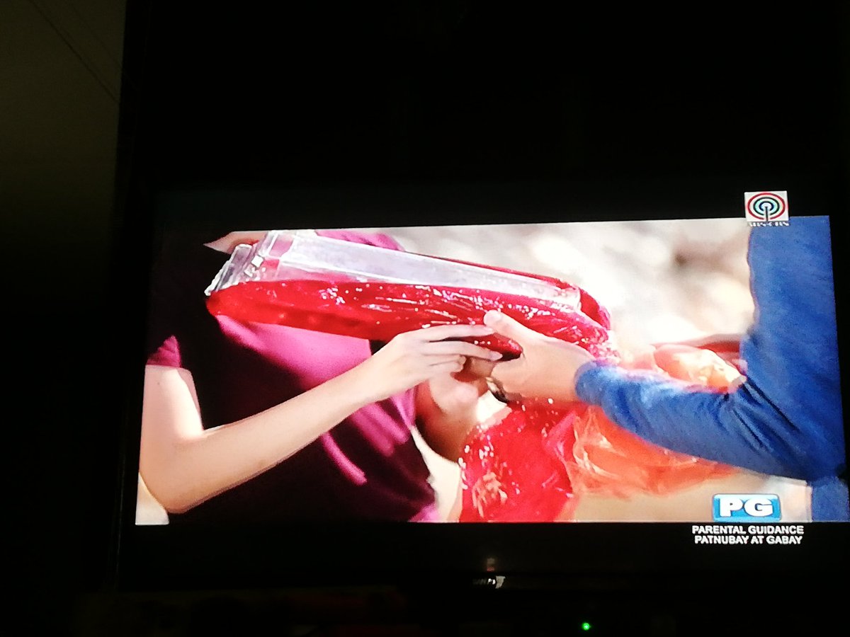 superjoinella's tweet photo. ang kyot @YsaOrtega_
@angeles_paulo
 chicharon bulaklak ng ysapau haha
#ArawGabiBukangLiwayway https://t.co/lqoxbqtF8n