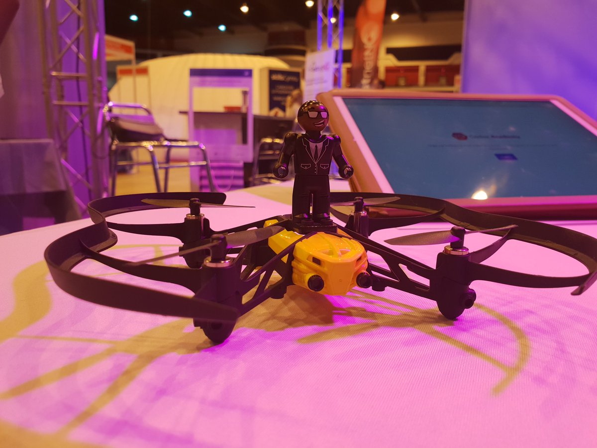 Codez Academy tweet media