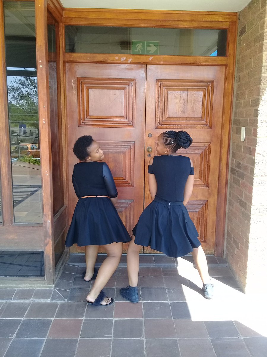 xo_onie's tweet photo. Celebrating #WorldMentalHealthDay with @khophoLee mentalhealthday18 #mentalhealthday 
#Wmhday18 #ufsMhd #nextchapter #continue https://t.co/l7Ju9eRpvC