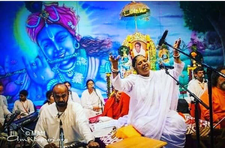 uk_amma's tweet photo. The path to God is not something that can be forced. — Amma #Amma #mataamritanandamayi #meditation #bhajan #devotionalSinging https://t.co/rQKZqmPwdx