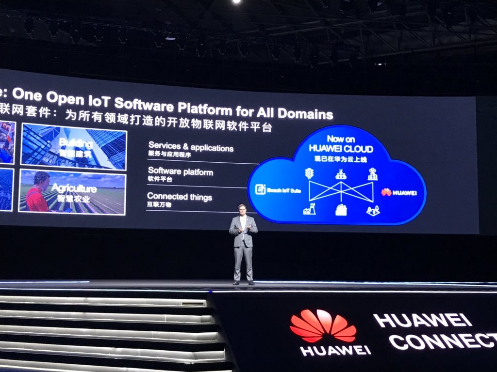 TomTegeos's tweet photo. .@Stefferber now on stage at #HuaweiConnect announcing the #BoschIoTSuite being available on @Huawei Cloud in 🇨🇳🤓👍 https://t.co/kUESRaVjdi