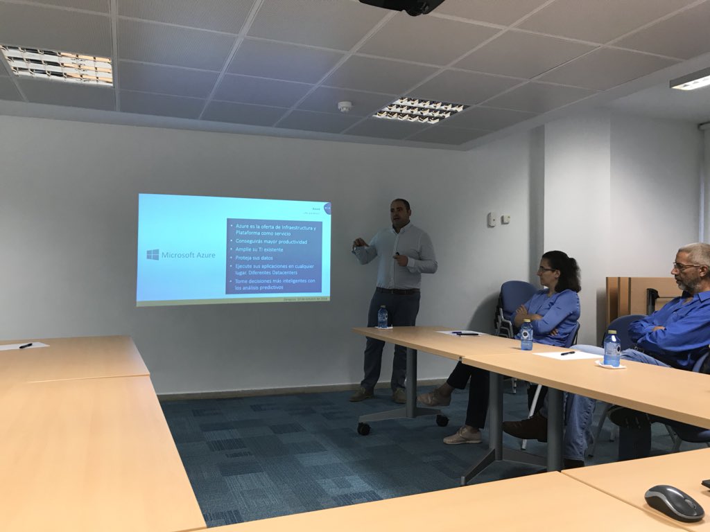 Polux_Solutions's tweet photo. Desayuno de trabajo con algunos/as partners y clientes #PoluxSolutions #MicrosoftDymanics365BC #DesayunodeTrabajo #Zaragoza https://t.co/tKA2rW24po