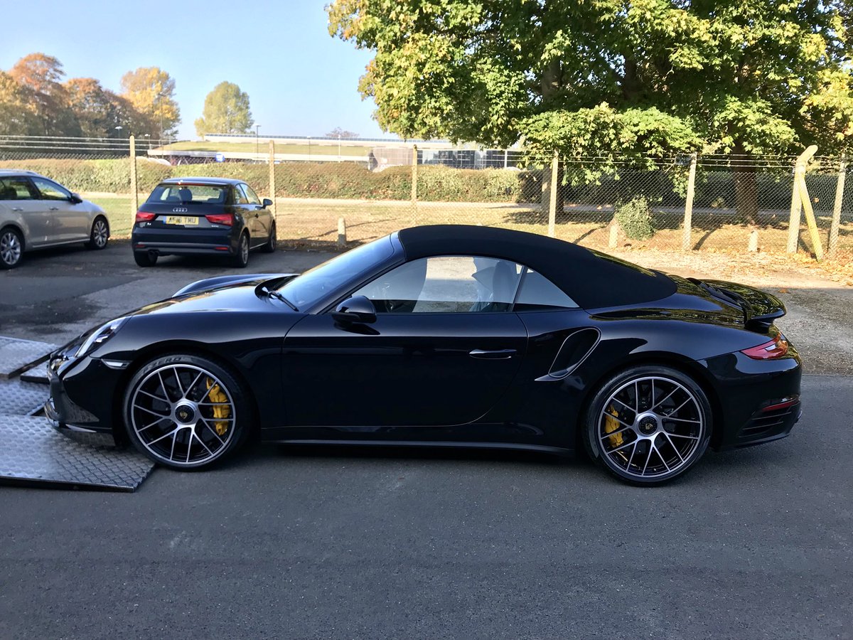 TOP555Cars's tweet image. A recently sold 991.2 Turbo S is now en route (a day early) up north to a very good and valued client, our 9th transaction with him this year! 🤝⭐️ #TOP555 #TOPDEALER #TOPCLIENT #CUSTOMERSERVICE
