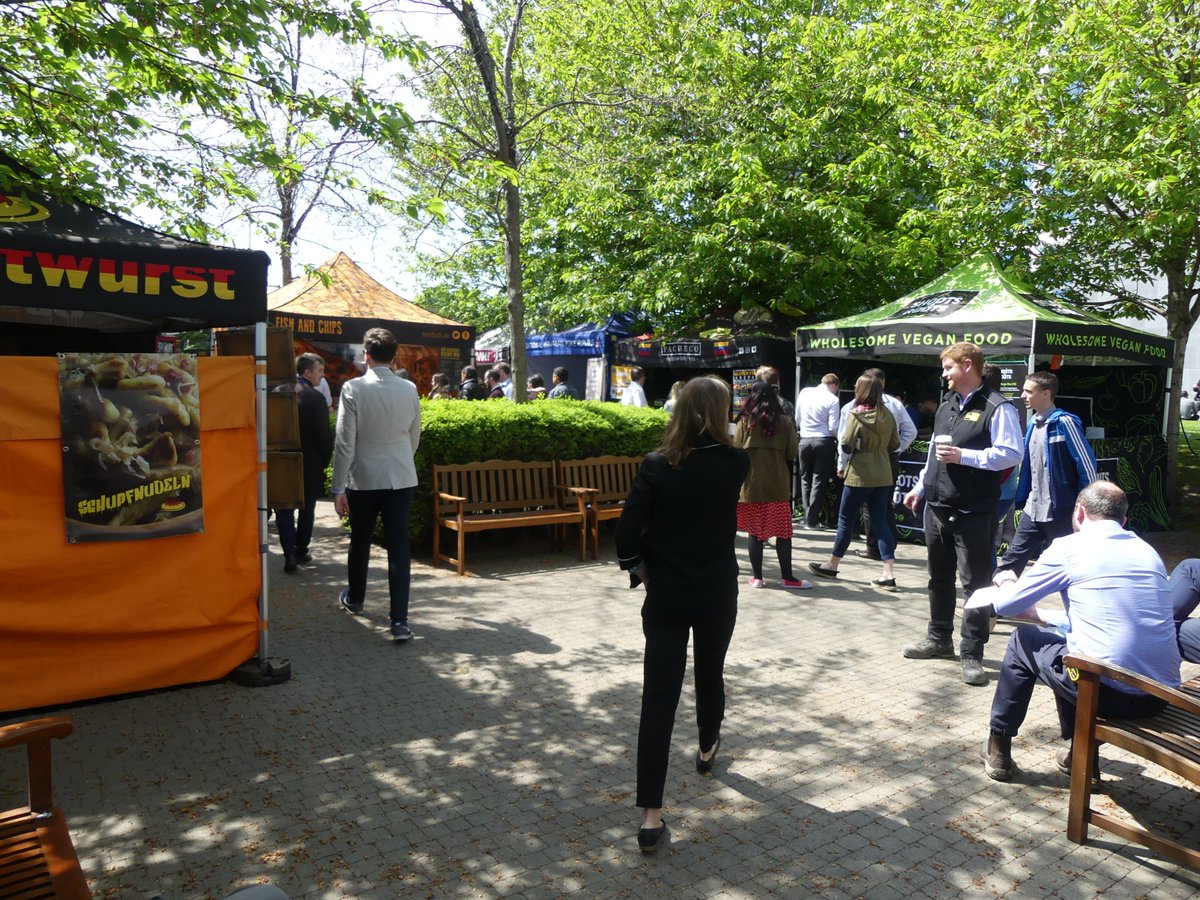 LunchtimeMarket's tweet image. Cracking day for it. Join us today at @EastPointDublin @WaterwayICentre &amp;amp; Spencer Dock from 11:30