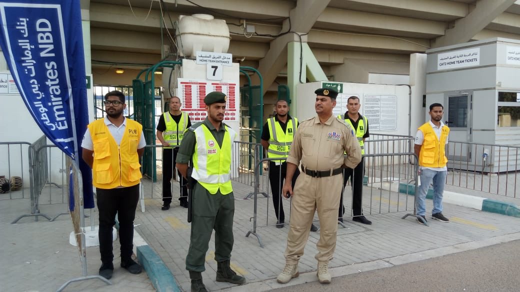 DubaiPoliceHQ's tweet image. #لجنة_تأمين_الفعاليات بـ #شرطة_دبي تؤمن مباراة ناديي النصر والشارقة ضمن منافسات #كأس_الخليج_العربي المقامة على ستاد مكتوم بن راشد بنادي شباب الأهلي دبي (الممزر) .
#التزامكم_سعادة