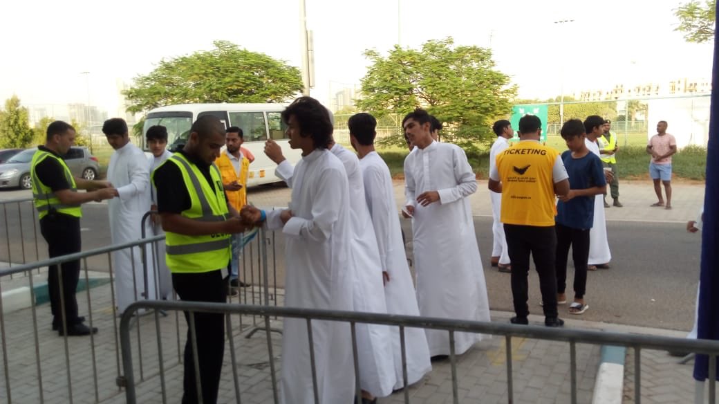 DubaiPoliceHQ's tweet image. #لجنة_تأمين_الفعاليات بـ #شرطة_دبي تؤمن مباراة ناديي النصر والشارقة ضمن منافسات #كأس_الخليج_العربي المقامة على ستاد مكتوم بن راشد بنادي شباب الأهلي دبي (الممزر) .
#التزامكم_سعادة