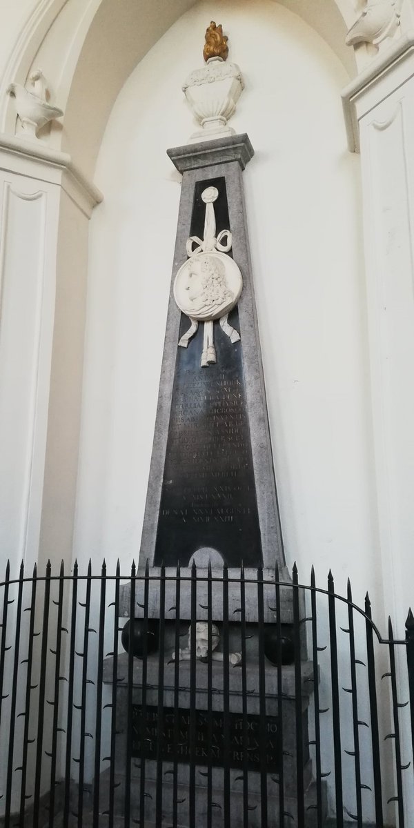 ortens84's tweet photo. In #TheHague to see "Dr Tulp's anatomy lesson" in #Mauritshuis and in #Delft's Oude Kerk to see #vanLeeuwenhoek's tomb...this is the closest thing to a Pathology-Pilgrimage I could imagine π! #pathology #PathPilgrimage #Netherlands #PathologyHistory https://t.co/7VRpYhMsL4