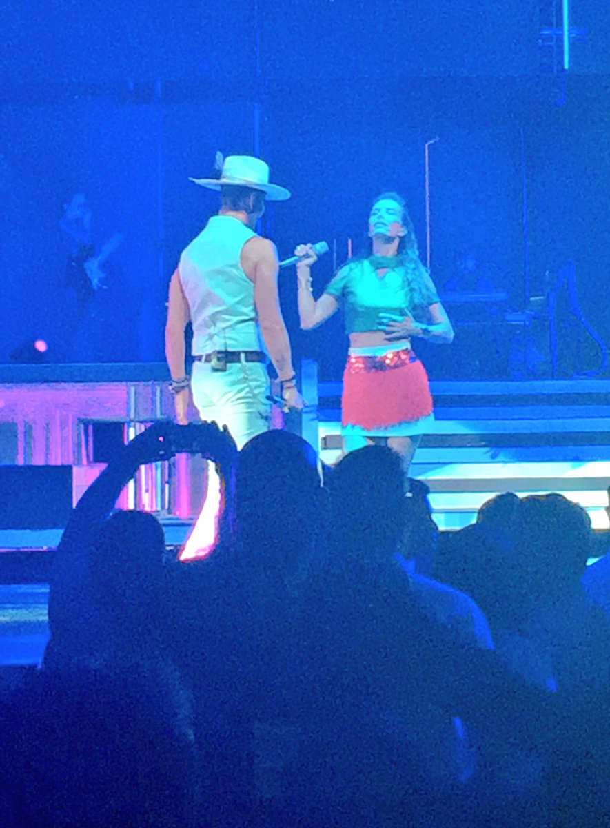 NattalyArellano's tweet photo. Buenos dias votando en este ultimo miércoles para apoyar a 💙 @Timbiriche_35 @LatinAMAs #Timbiriche #TourFavorito #LatinAmas https://t.co/noipDCKRhZ