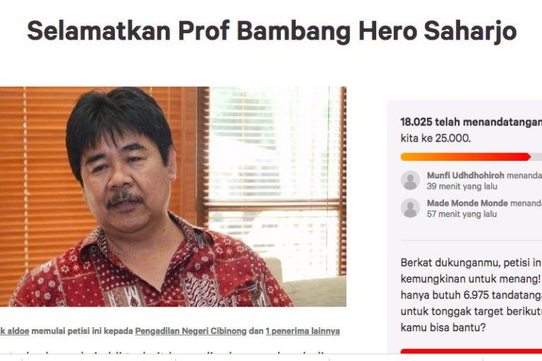 Kala Korporasi Gugat Hukum (Lagi) Saksi Ahli Lingkungan buff.ly/2PmNOrz <a href="/walhinasional/">WALHI</a> <a href="/GreenpeaceID/">Greenpeace Indonesia</a>