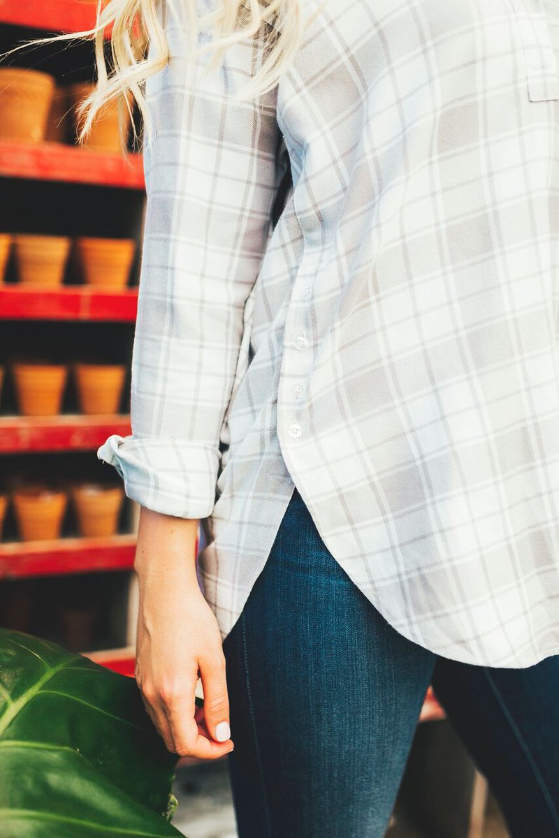 ShopLaurenJames's tweet photo. It’s all about details and the Carter Tunic is just😍 #LifeisbetterinLJ https://t.co/uiq5YEg0mn