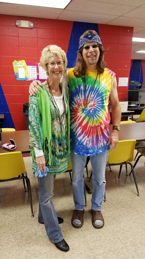CIScards345's tweet photo. CIS Staff enjoy Spirit Days too! We have spirit yes we do, we have spirit how about you? Today is βDecades Dayβ! #TeamCIS #SpiritWeek2018 #1960Something β€οΈπβ€οΈπ https://t.co/xFuYbkUFXH