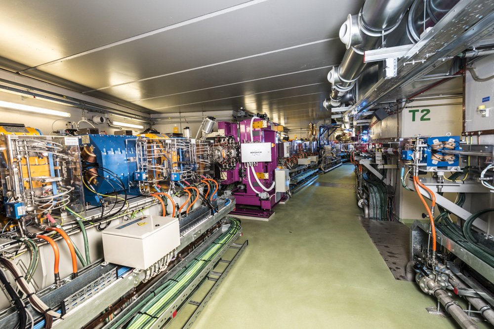 ALBAsynchrotron's tweet image. 📢Curious about #synchrotron #acceleratorphysics? 
➡️ albasynchrotron.es/en/media/news/… ⬅️

WHAT IS THE #ELECTRONBEAM #ENERGY AT ALBA? Is #ALBASynchrotron a 3GeV machine? How we calculate our #beamenergy? 🤔Let&apos;s learn more about #particleaccelerators #physics with this new article 🎉