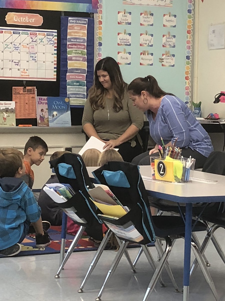 We are so excited to welcome back one of our favorite friends, <a href="/ChristyMGraham/">Christy Graham</a>! @HainesSecond104’s class learns about reading with fluency and making our voices match what’s on the page. #tatemtweets