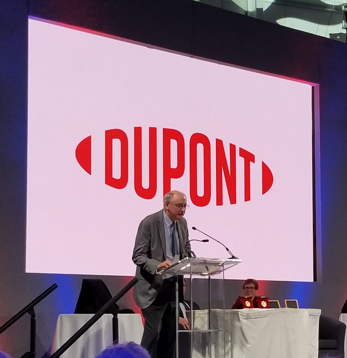 MeganMarThomas's tweet photo. So proud of our very own @dowbuilding scientist, Richard Fox, for the well deserved and prestigious award of the Pedersen Medal for Technical Excellence! #TECHCON2018 https://t.co/Id1Bbmt3G9