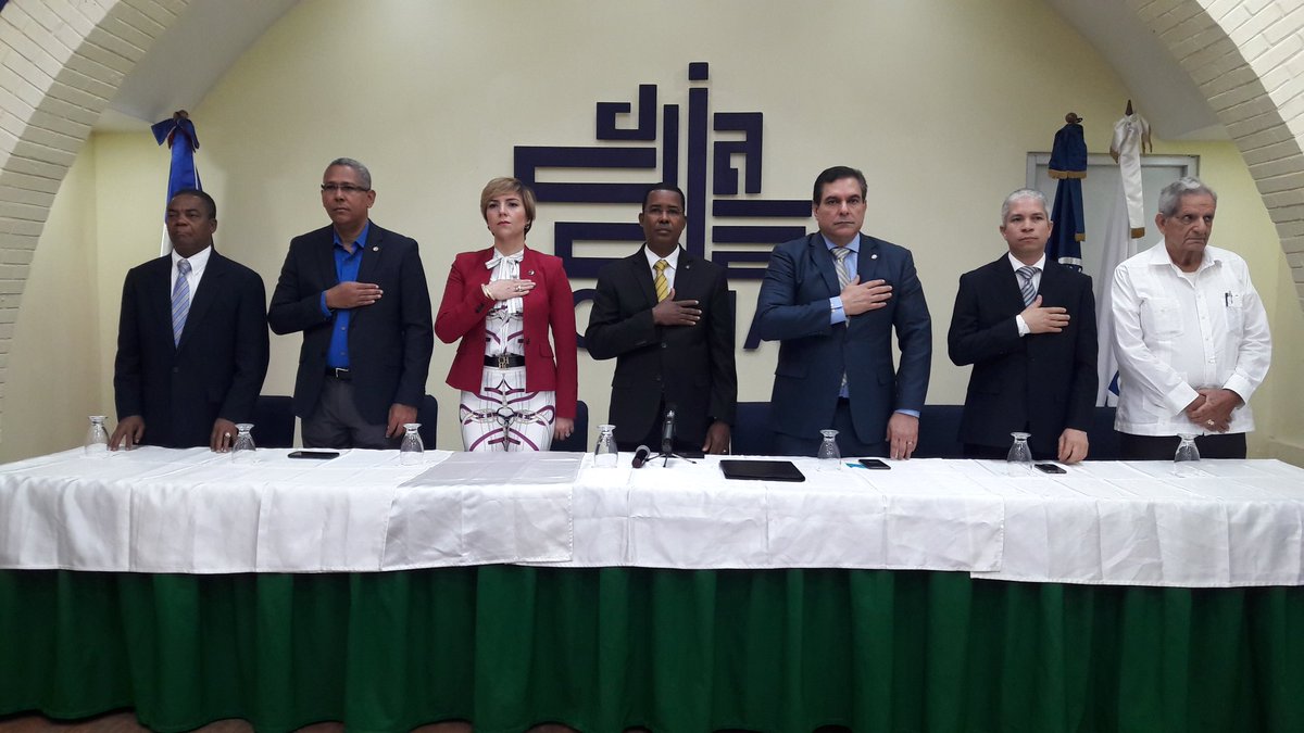 CodiaCentral's tweet photo. #CodiaInforma #CodiaConvenio
El #CodiaRD realiza acuerdo de colaboración entre el @isescodia y la Superintendencia de Pensiones @SipenRD , actividad que se realiza en el Salón de Conferencias Agrim. Julio Ravelo de la Fuente de nuestra entidad. https://t.co/gtskuFSaew