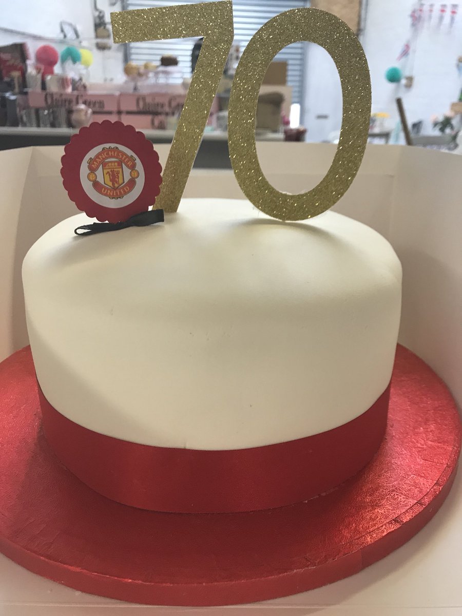 CakesGreen's tweet photo. More Cakes #birthday #special @CakesGreen #awesome #Cakes #Sponge https://t.co/yrHupyjshL