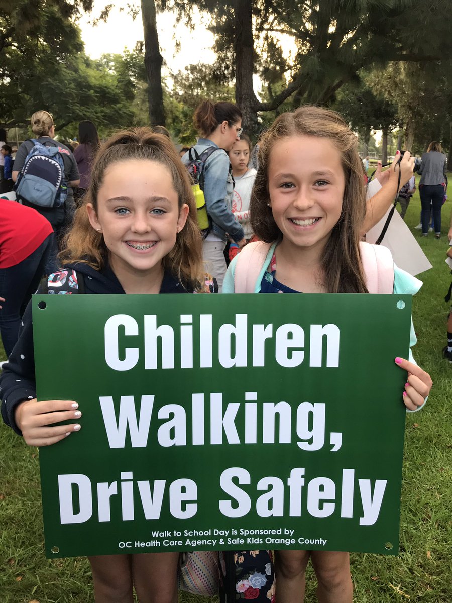 LeeLeopards's tweet photo. Walk to School Day!!! #LeosMakeMagic https://t.co/NC5pxZZf3W