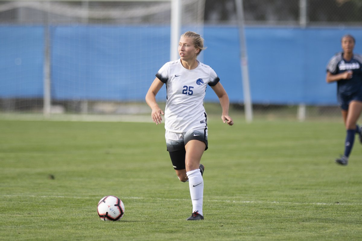 BroncoSportsSOC's tweet photo. Some individual rankings to keep an eye on..

Raimee Sherle | 17 goals (No. 1 in @NCAASoccer for third-straight week)
McKenna Kynett 6 goals (No. 2 in @MountainWest)
Kristina Serres | 6 assists (No. 1 in @MountainWest)
Tara Fisher | 7 shutouts (No. 1 in @MountainWest)

#BleedBlue https://t.co/ZMPKXeKdG7