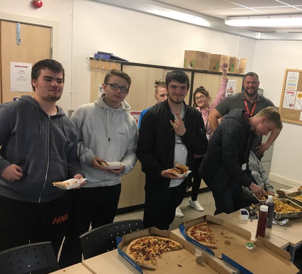 The winner of September’s BIG massive attendance challenge is ... 🥁 ....
Motor Vehicle Level 1 Group 2 with a massive 97.4% attendance for September! Well done!!! 👏👏👏
#LoveOurColleges #CollegesWeek