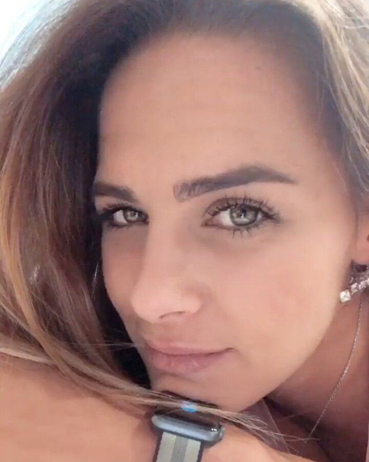 Bu hayata değer verdiren tek şey, sonsuz güzeIIiğin görüImesidir.
<a href="/damlacan_/">Damlacan</a> 💛 #DamlaCan
#dcfc #dcfcfans