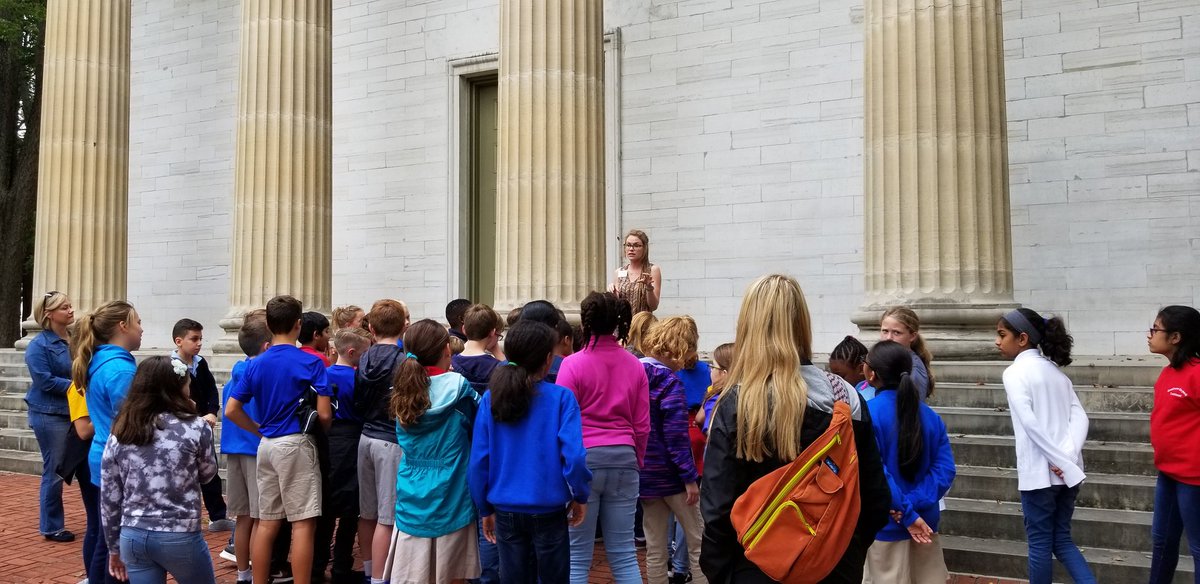 MrsBakerGH's tweet photo. Old Capital Tour...thankfully the rain is holding off! https://t.co/VLsvj0pIvp